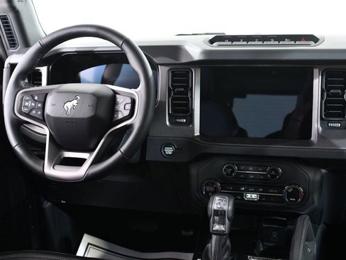 New 2025 Ford Bronco Badlands AWD/4WD image 8