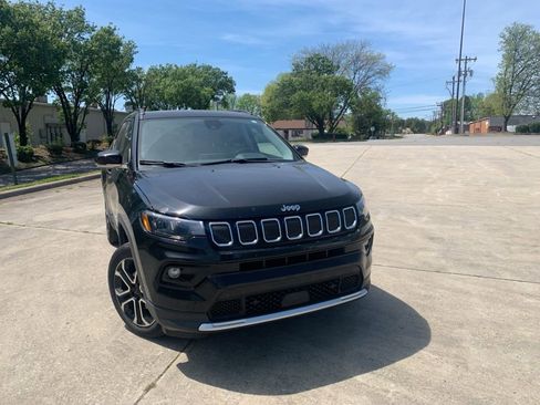 Used 2022 Jeep Compass Limited w/ Sun and Sound Group image 3