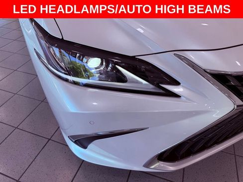 Certified 2024 Lexus ES 350 w/ Premium Package FWD image 9