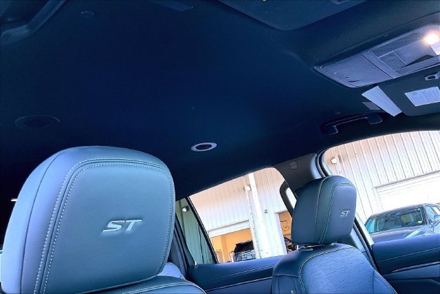 Used 2026 Buick Enclave Sport Touring FWD image 28