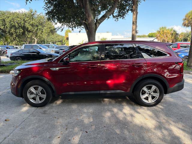 Used 2022 Kia Sorento LX FWD image 11