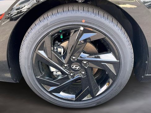 New 2026 Hyundai Elantra SEL Sport Premium FWD image 13