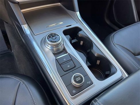 Used 2023 Ford Explorer XLT w/ Equipment Group 202A image 33