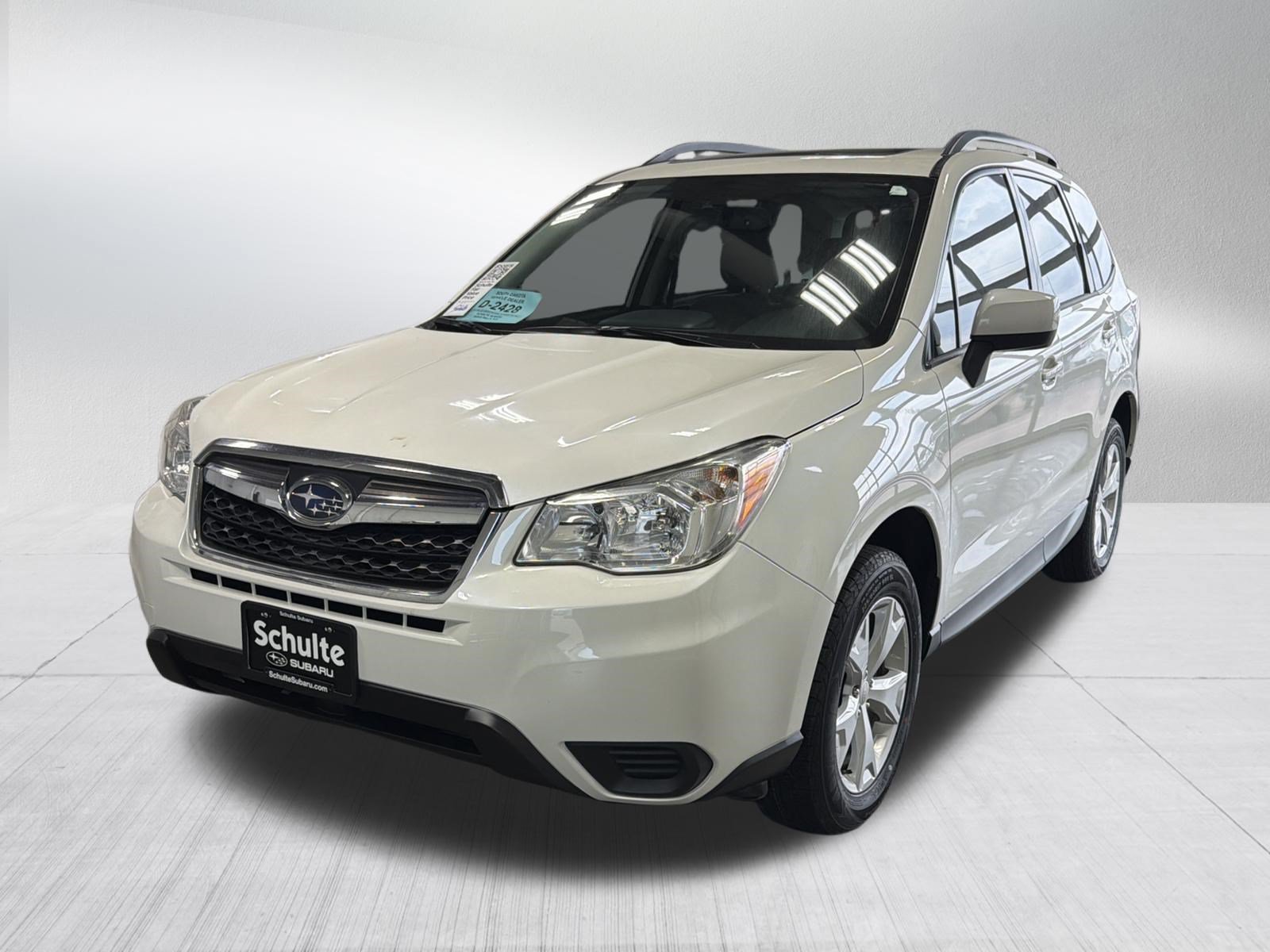 Used 2016 Subaru Forester 2.5i Premium w/ Popular Package #2 AWD/4WD image 3