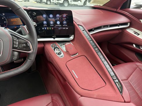Used 2021 Chevrolet Corvette Stingray Premium Conv w/ Battery Protection Package RWD image 30