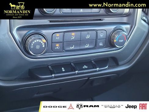 Used 2018 Chevrolet Silverado 1500 LT AWD/4WD image 11