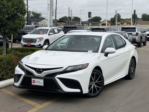 Certified 2024 Toyota Camry SE FWD image 2