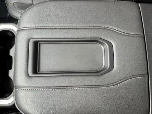 Certified 2021 Chevrolet Silverado 1500 LT Trail Boss w/ Convenience Package II image 19