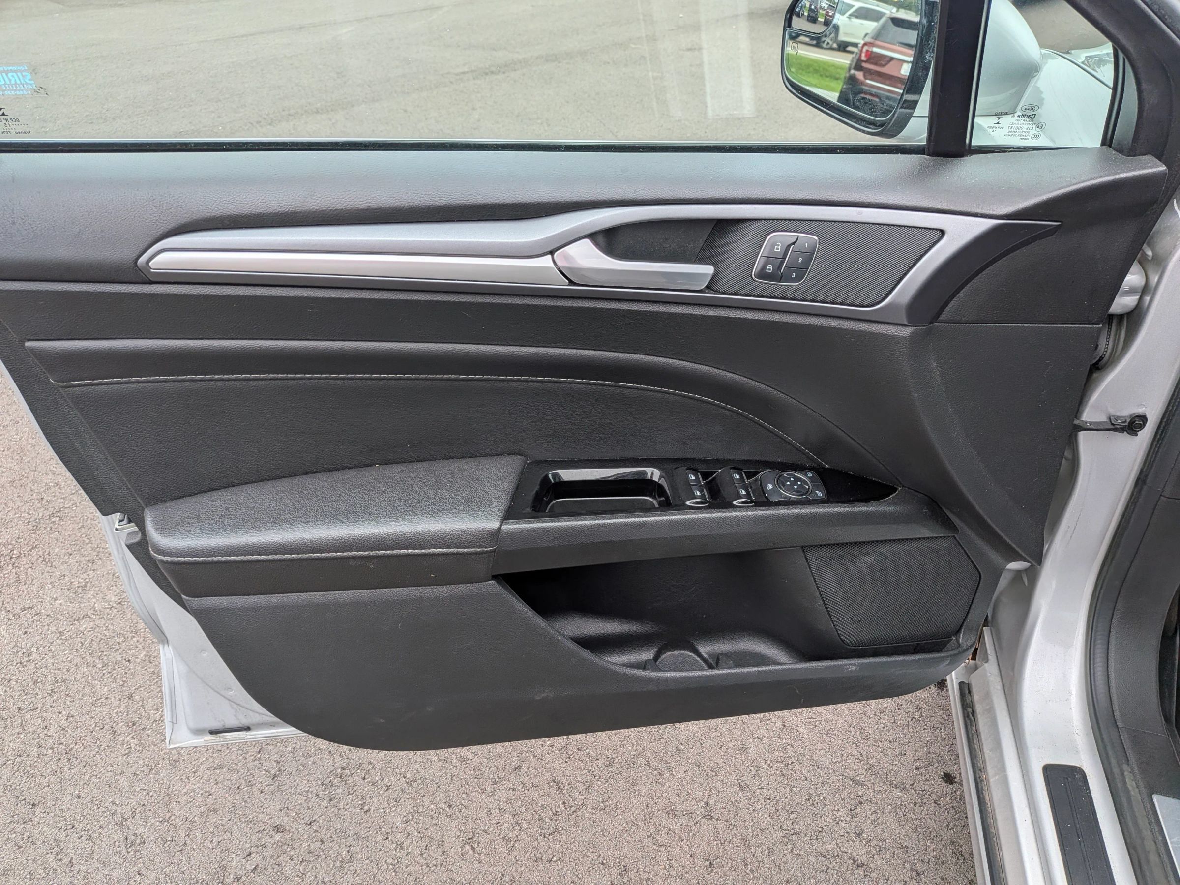 Used 2015 Ford Fusion Titanium FWD image 20