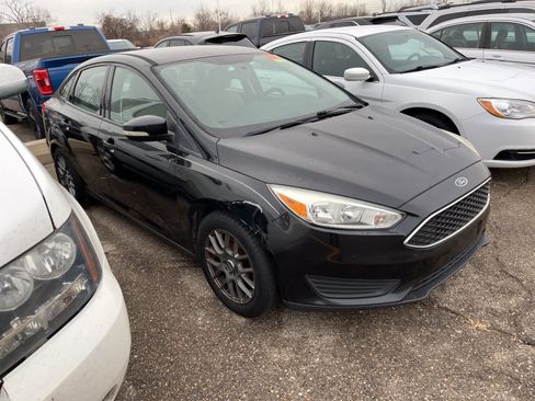 Used 2015 Ford Focus SE image 18