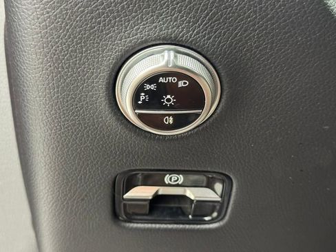 Used 2023 Mercedes-Benz GLC 300 image 38