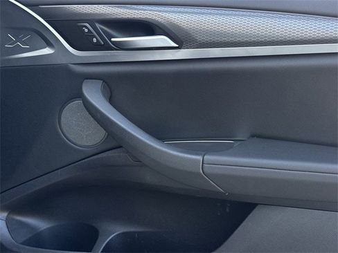 Used 2024 BMW X4 xDrive30i w/ Premium Package image 31