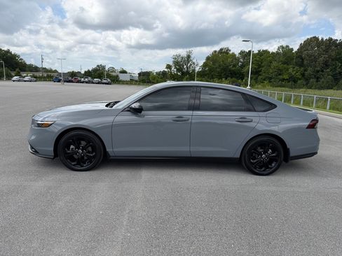 Used 2025 Honda Accord SE image 2