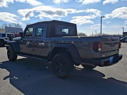 Used 2025 Jeep Gladiator Sport AWD/4WD image 4
