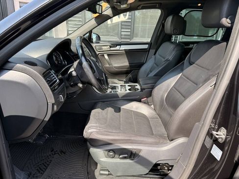 Used 2014 Volkswagen Touareg VR6 AWD/4WD image 7