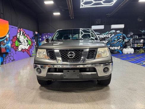 Used 2009 Nissan Frontier SE w/ SE Value Truck Pkg AWD/4WD image 9