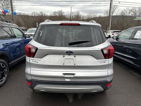Used 2019 Ford Escape Titanium image 3