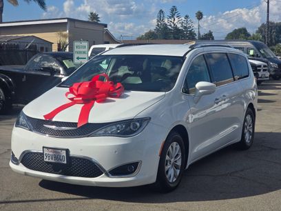 Used 2018 Chrysler Pacifica Touring-L Plus w/ Advanced Safetytec Group