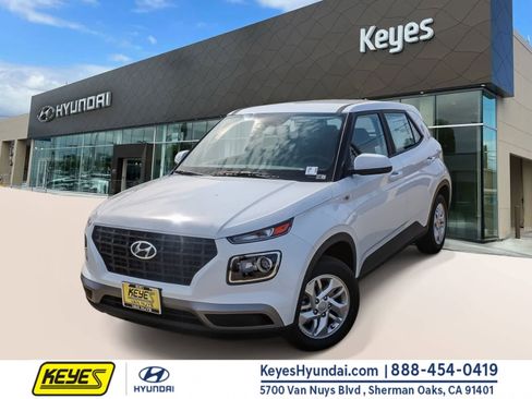 New 2026 Hyundai Venue SE FWD image 1