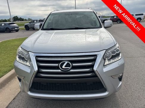 Used 2015 Lexus GX 460 w/ Premium Package AWD/4WD image 2