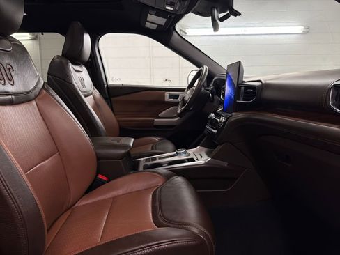 Certified 2024 Ford Explorer King Ranch w/ Technology Package image 32