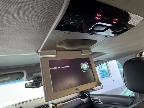 Used 2017 GMC Yukon XL Denali w/ Open Road Package image 36