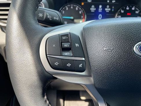 Certified 2024 Ford Explorer XLT w/ Equipment Group 202A AWD/4WD image 27