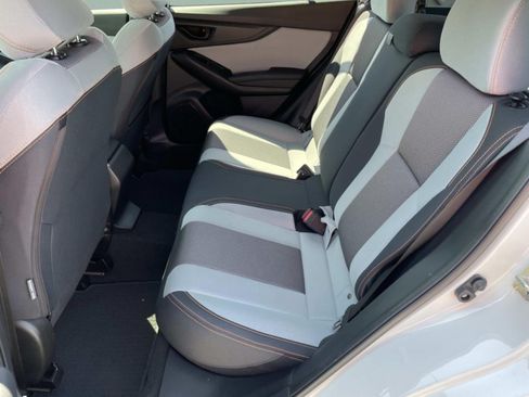 Used 2021 Subaru Crosstrek 2.0i Premium w/ Moonroof Package AWD/4WD image 12