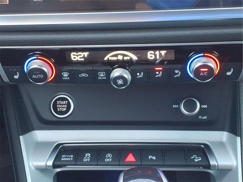 Used 2022 Audi Q3 2.0T Premium Plus image 23