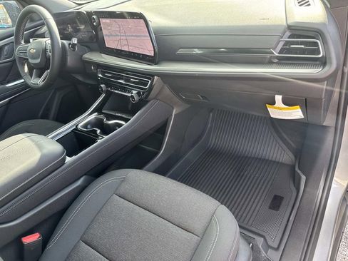 New 2026 Chevrolet Traverse LT image 11