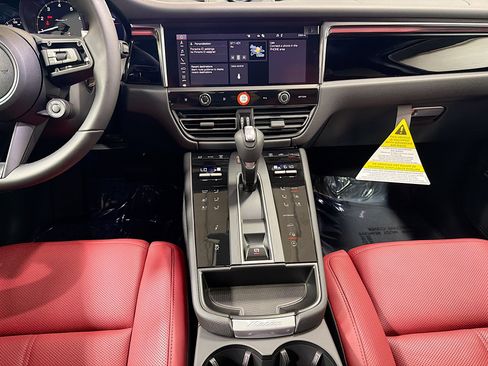 Certified 2026 Porsche Macan Turbo AWD/4WD image 19