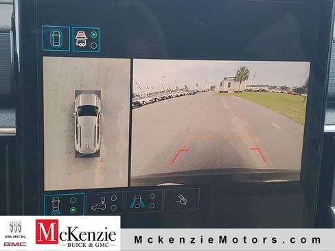 New 2026 GMC Acadia Elevation w/ Black Edition FWD image 17