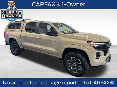 Used 2024 Chevrolet Colorado Z71 w/ Z71 Convenience Package 2 AWD/4WD image 3