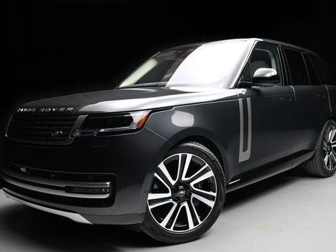 Used 2023 Land Rover Range Rover SE image 1