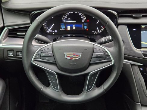 Used 2018 Cadillac XT5 Luxury w/ Driver Awareness Package image 15