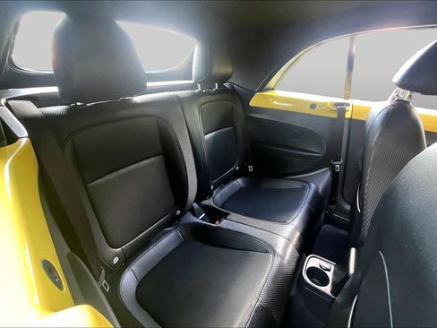 Used 2014 Volkswagen Beetle 2.5 FWD image 18