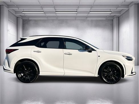 Used 2023 Lexus RX 500h F Sport image 2