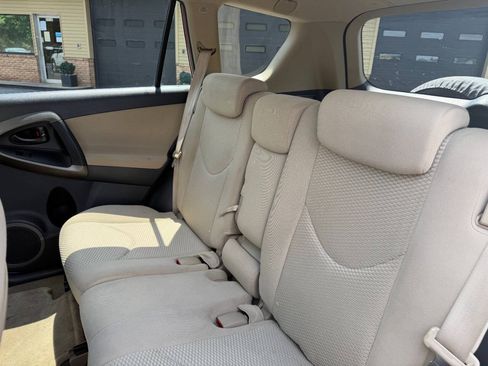 Used 2011 Toyota RAV4 4WD w/ Upgrade Value Pkg image 29