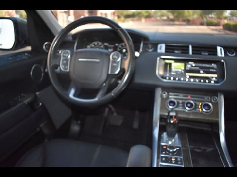 Used 2017 Land Rover Range Rover Sport HSE AWD/4WD image 33
