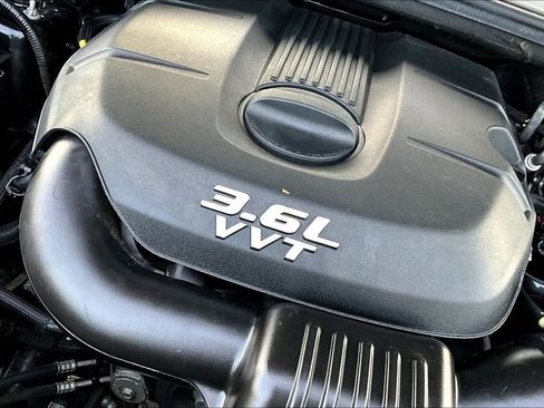 Used 2013 Jeep Grand Cherokee Overland image 30