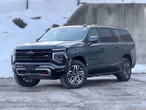 New 2026 Chevrolet Suburban Z71 w/ Comfort Package image 1