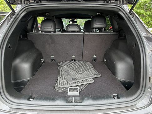 Used 2024 Jeep Compass Trailhawk AWD/4WD image 13