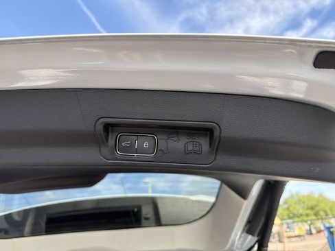 Certified 2025 Ford Explorer Active w/ Active Comfort Package RWD image 11
