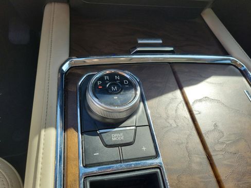 Used 2019 Ford Expedition Platinum RWD image 11