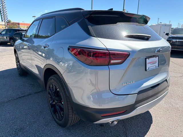 New 2026 Chevrolet Blazer LT w/ LPO, Black Sport Package FWD image 5
