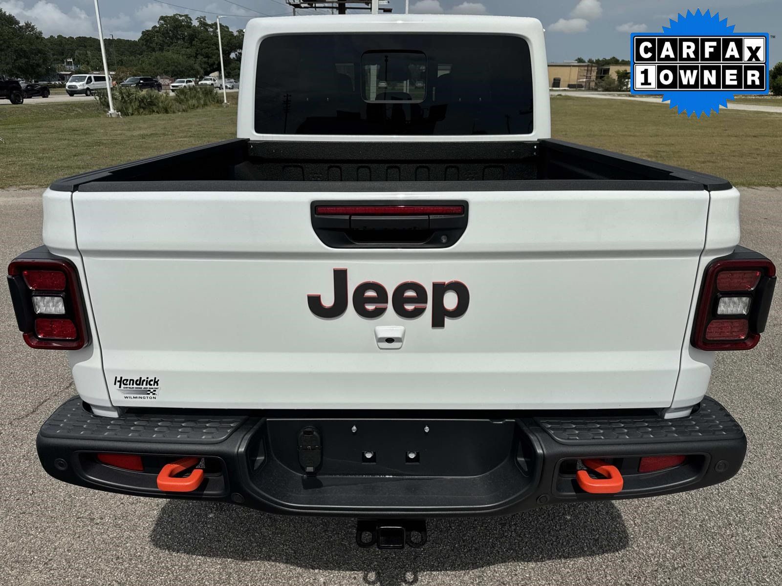 Used 2026 Jeep Gladiator Mojave AWD/4WD image 5