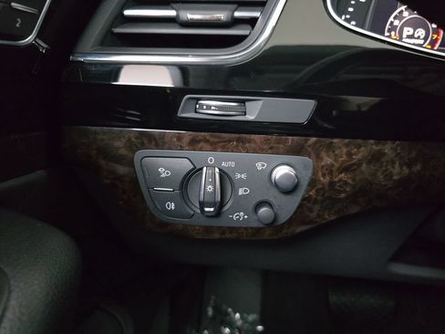 Used 2018 Audi Q7 3.0T Prestige w/ Prestige Package AWD/4WD image 27