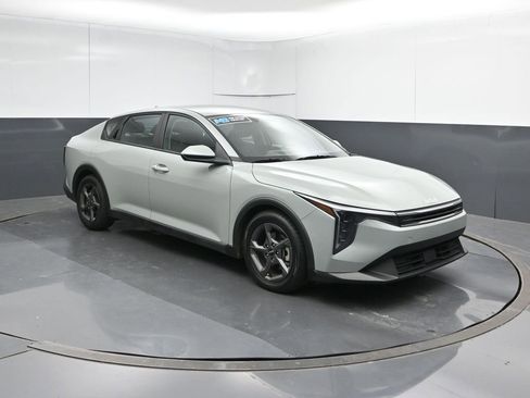 Used 2025 Kia K4 FWD image 7