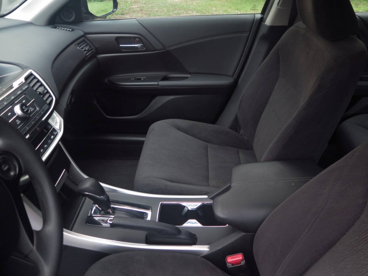 Used 2015 Honda Accord EX image 10
