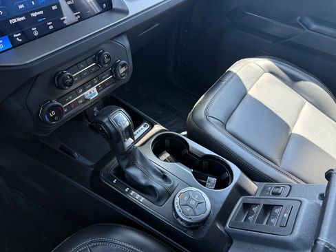 Certified 2025 Ford Bronco Outer Banks AWD/4WD image 13